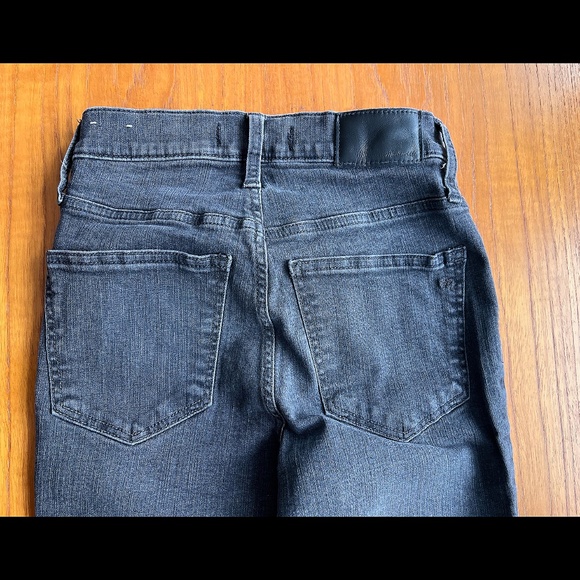 💀 Madewell 9” Mid-Rise Skinny Jeans in Black Sea - Size 23 💀 - Picture 9 of 10